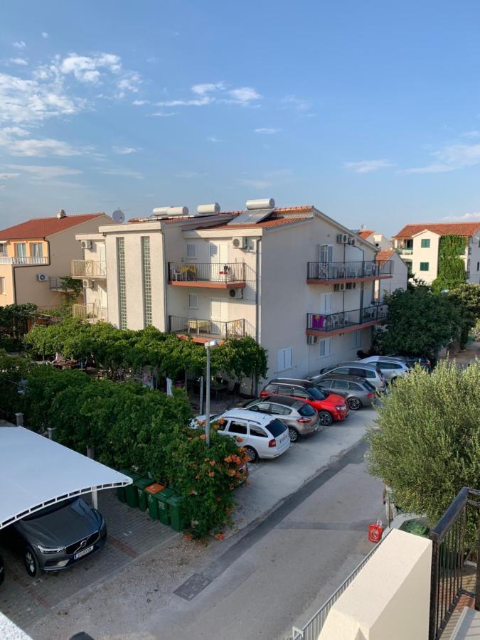 Apartmani Dzapo 斯里马 外观 照片