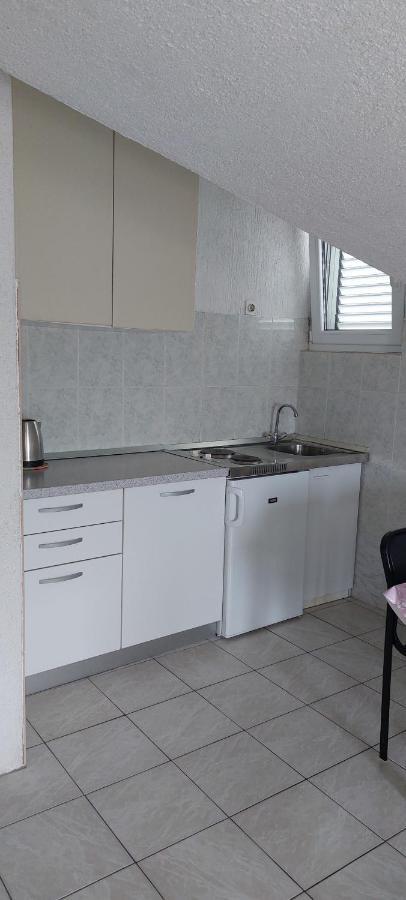 Apartmani Dzapo 斯里马 外观 照片
